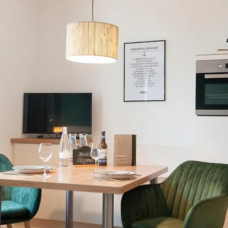 Inselquartett - Appartements Inkl Waeschepaket - Naehe Aok-Klinik Wiek auf Ruegen Exterior photo