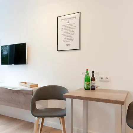 Inselquartett - Appartements Inkl Waeschepaket - Naehe Aok-Klinik Wiek auf Ruegen Exterior photo