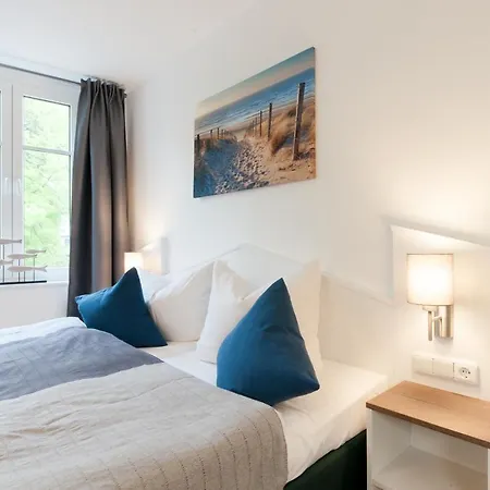 Inselquartett - Appartements Inkl Waeschepaket - Naehe Aok-Klinik Wiek auf Ruegen Exterior photo