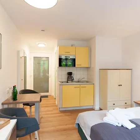 Inselquartett - Appartements Inkl Waeschepaket - Naehe Aok-Klinik Wiek auf Ruegen Exterior photo